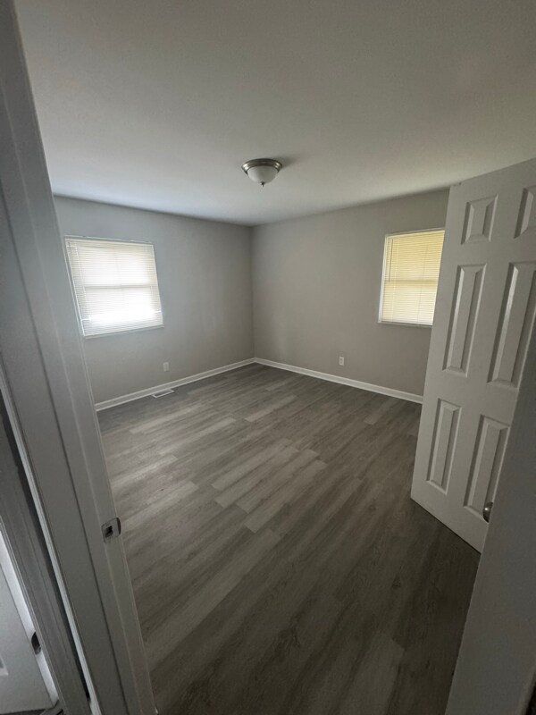 Foto del edificio - 815 Norwood Dr