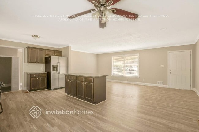 Foto del edificio - 3245 Tulip Dr