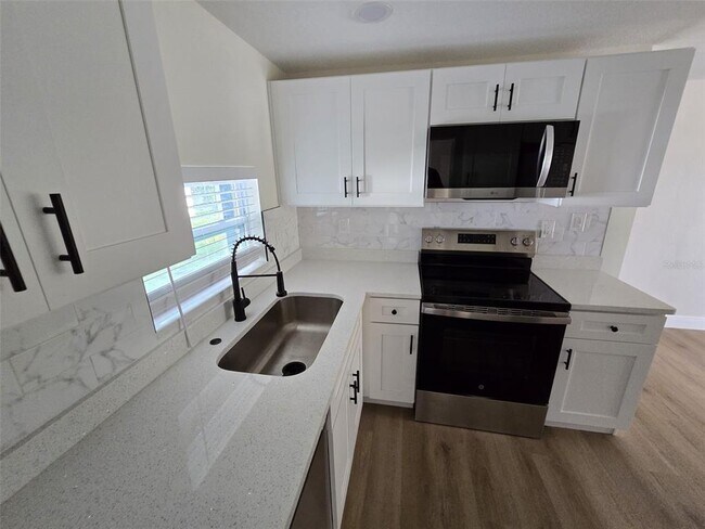Building Photo - 416 W Ianthe St
