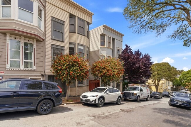 Building Photo - Lovely 2 Bed, 1 Bath Haight Ashbury Flat