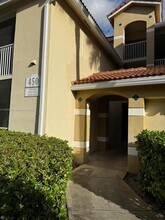 Building Photo - 450 S Park Rd