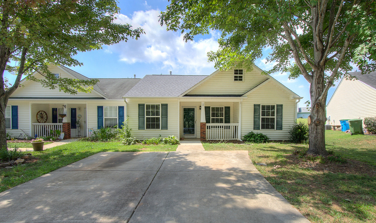 Foto principal - 1356 Copper Creek Ln