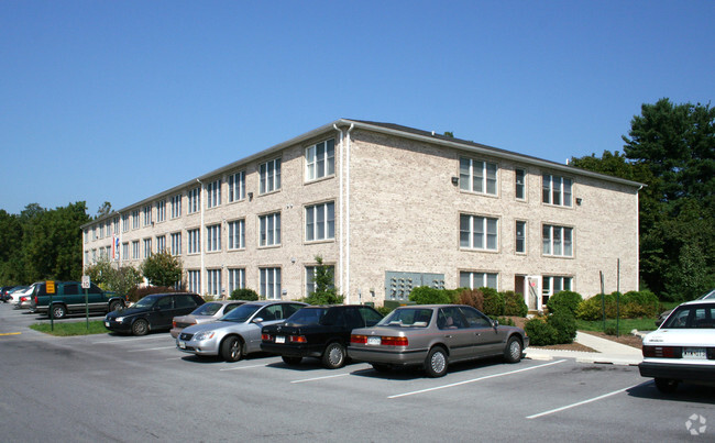 Building Photo - Woodbridge North Apartments