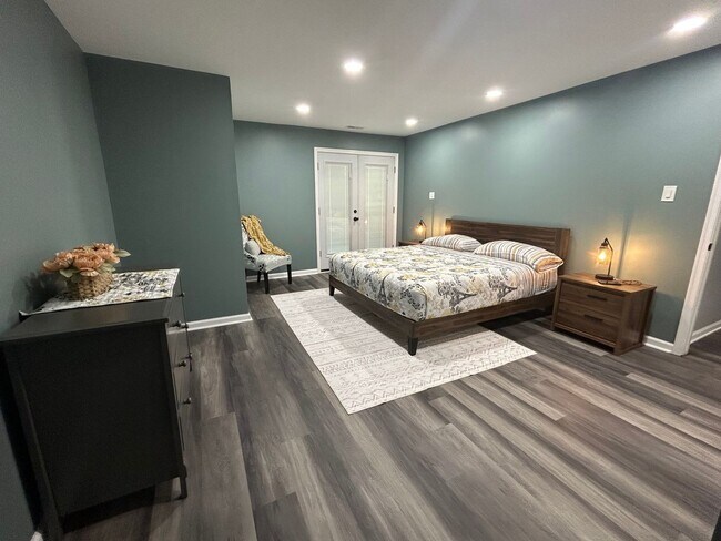 Building Photo - Charming 2BR Condo in Levittown