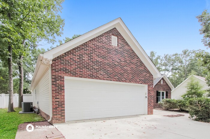 Primary Photo - 2024 Olde Towne Dr