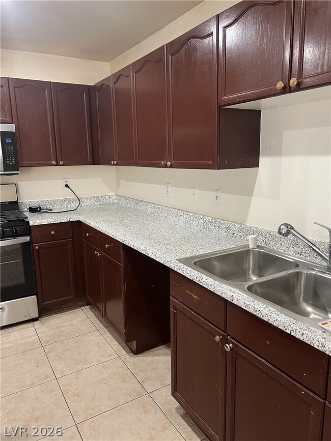 Foto del edificio - 6845 Carrera Dr