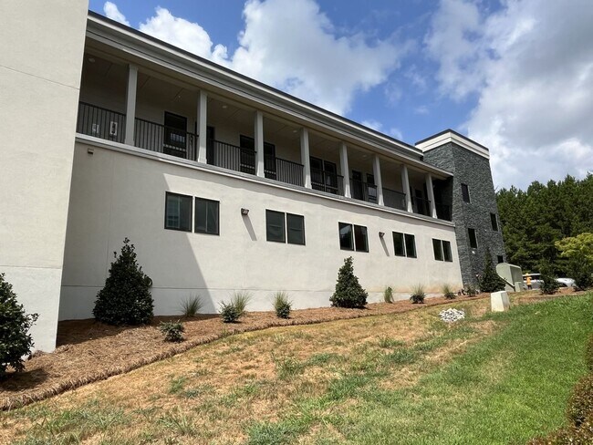Foto del edificio - Brand New Corner Unit 2 Bed Condo in Corne...