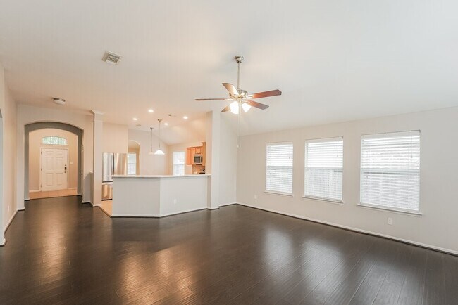 Foto del edificio - 8011 Thorncroft Manor Ln