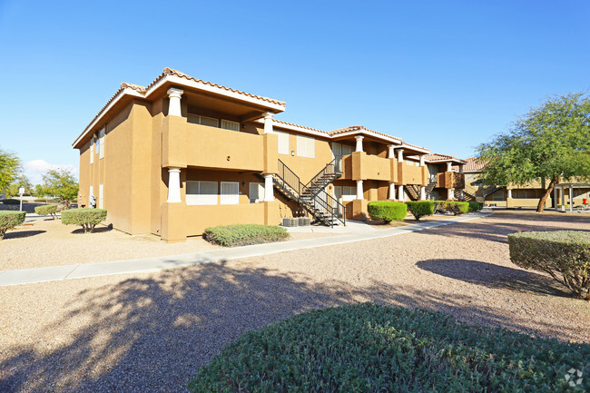 Complejo - Lake Tonopah SENIOR Apartments