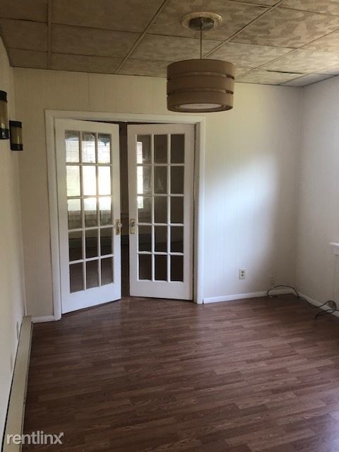 Foto principal - 98 White Haven Rd
