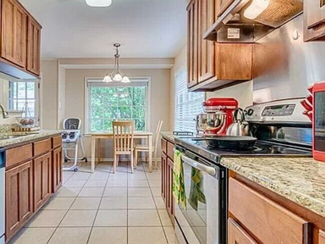 Foto del edificio - 1584 Arcadia St