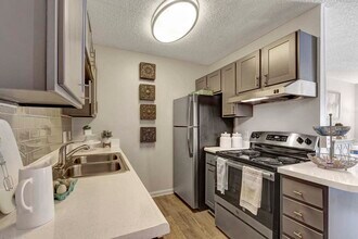 Building Photo - Residences at West Mint