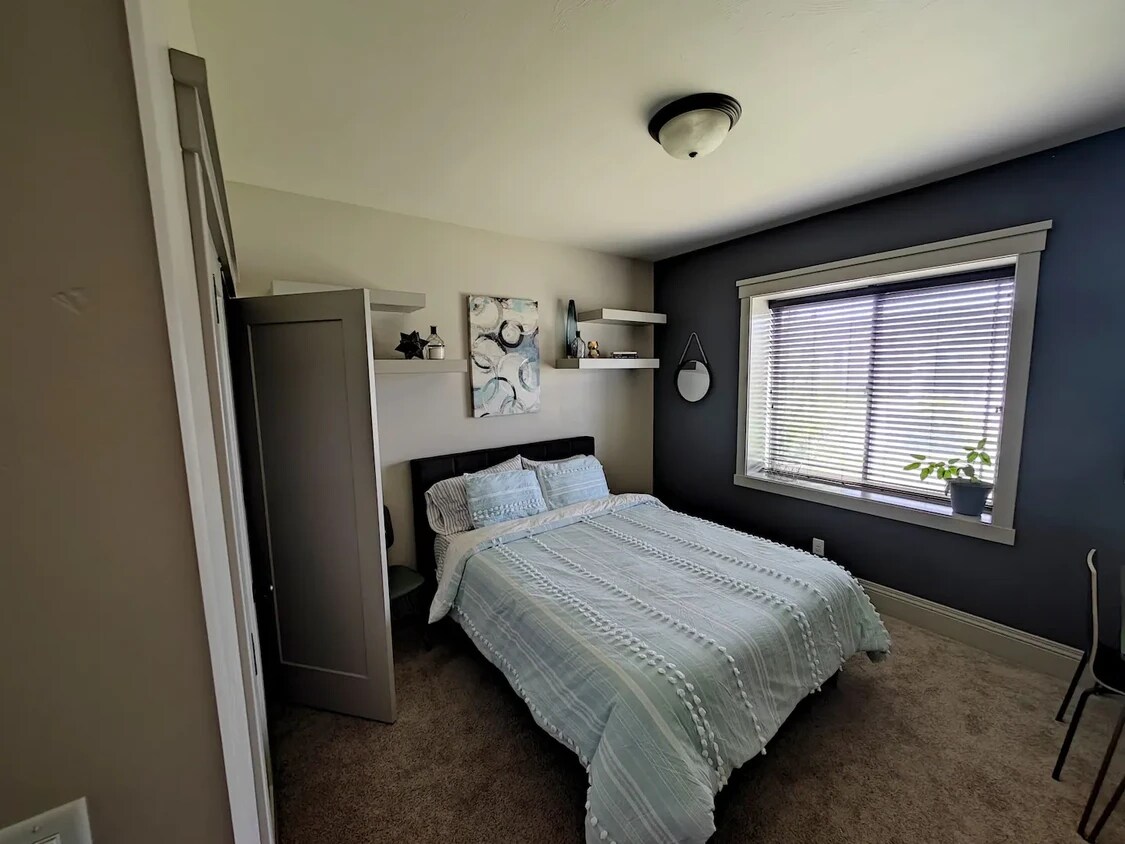 Building Photo - 5315 Kymball Dr