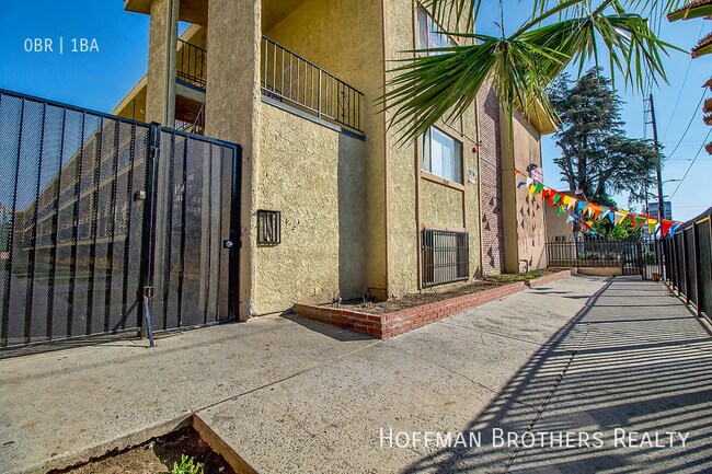 Foto del edificio - 6546 Sepulveda Blvd