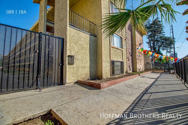 Building Photo - 6546 Sepulveda Blvd