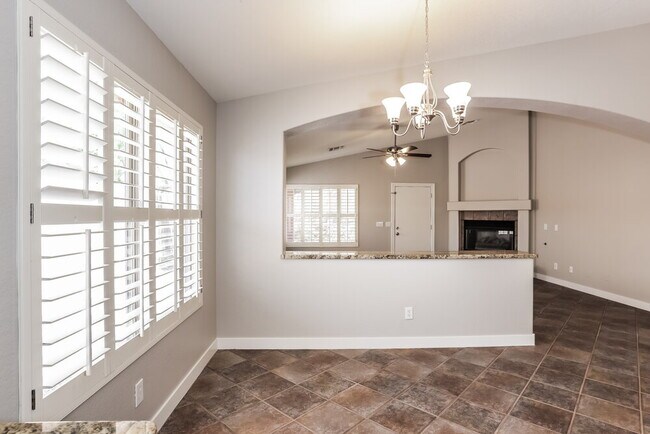 Foto del edificio - 22851 N 103rd Ln