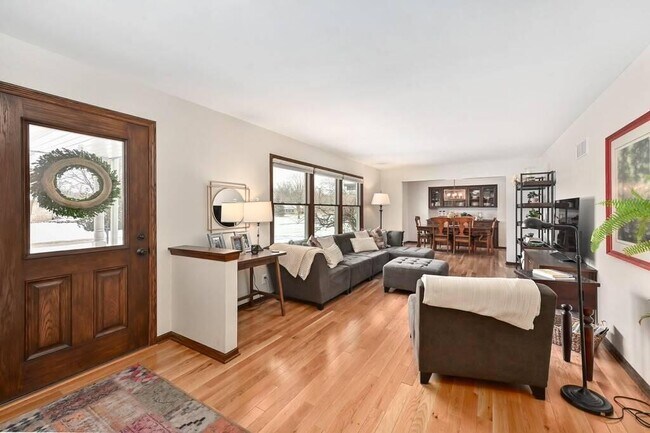 Foto del edificio - 3545 N Brookfield Rd