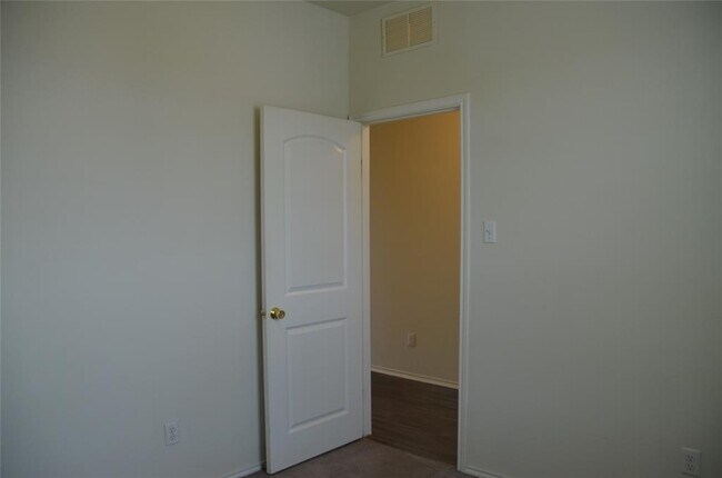Building Photo - 11609 Amber Stream Ln