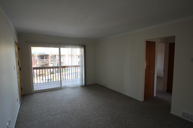 Foto del edificio - 2722 Crooks Rd