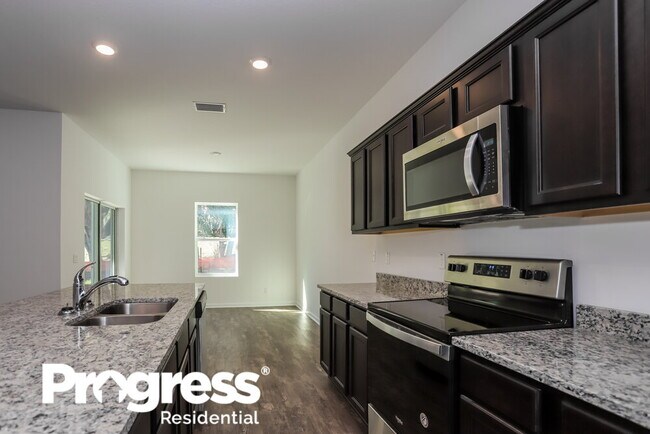 Building Photo - 36877 Bear Br Dr