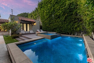 Building Photo - 338 Westbourne Dr