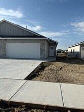 Building Photo - 12948 E Blake St