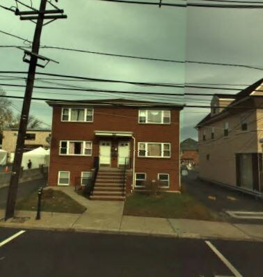 Primary Photo - 495 Main St