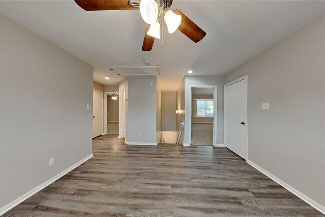 Foto del edificio - 2502 Fox River Ln