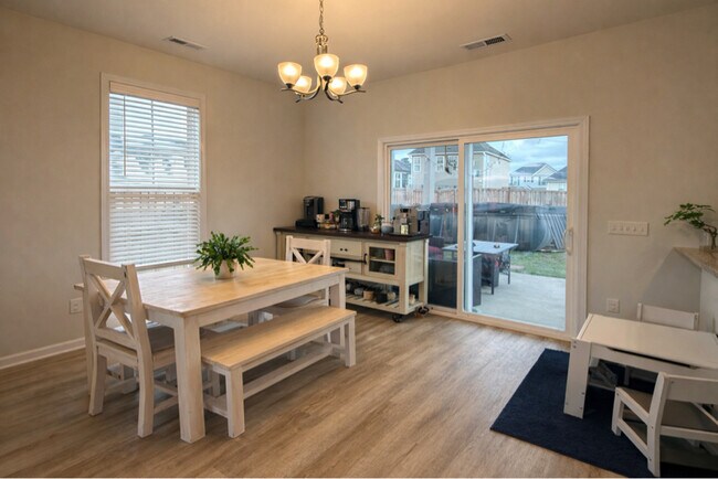 Building Photo - 3976 Aquarius Way