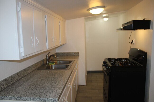 Foto del edificio - 1 Bedroom, 1 Bathroom House in Antioch with Washer/Dryer Hookup