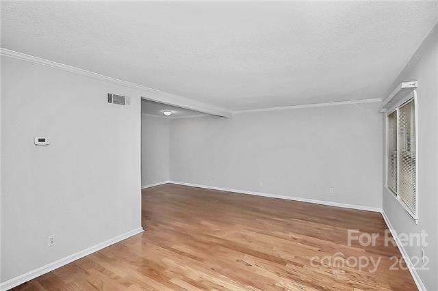 Foto del edificio - 4744 Old Lantern Way
