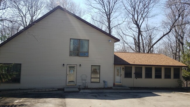 Building Photo - N7051 Switzke Rd