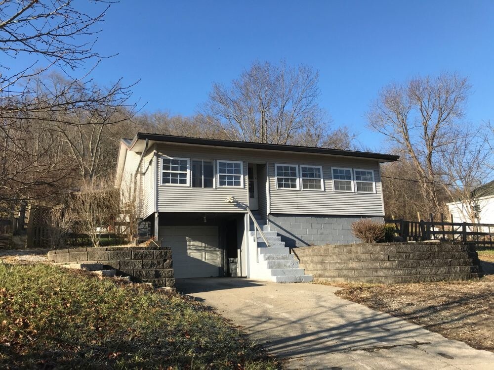 Primary Photo - Charming 3BR 2BA Raised Ranch in Cleves