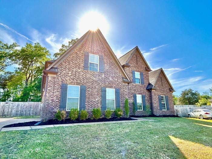 Now Leasing A 5 Bedroom 3 Bath Home In Oli... - Now Leasing A 5 Bedroom 3 Bath Home In Oli...