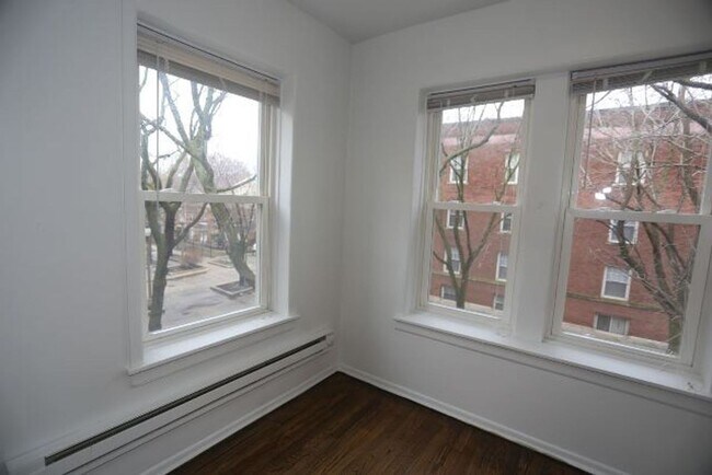 Foto del edificio - 4501 Malden St