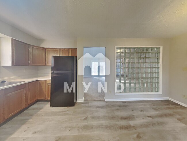 Building Photo - 4021 E 46th St