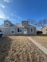 Building Photo - 918 S 1st St