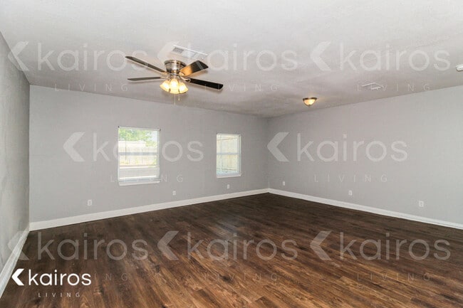 Building Photo - 8202 Laredo Trail
