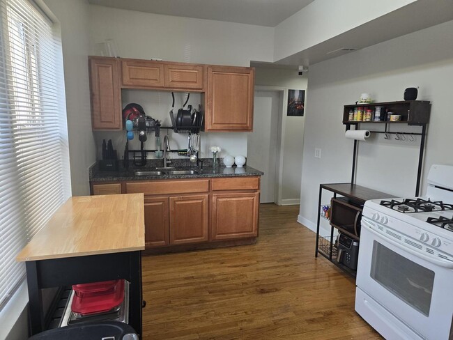 Foto del edificio - 5151 N Meade Ave