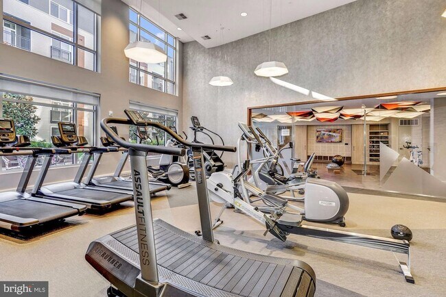 Foto del edificio - 145 Riverhaven Dr