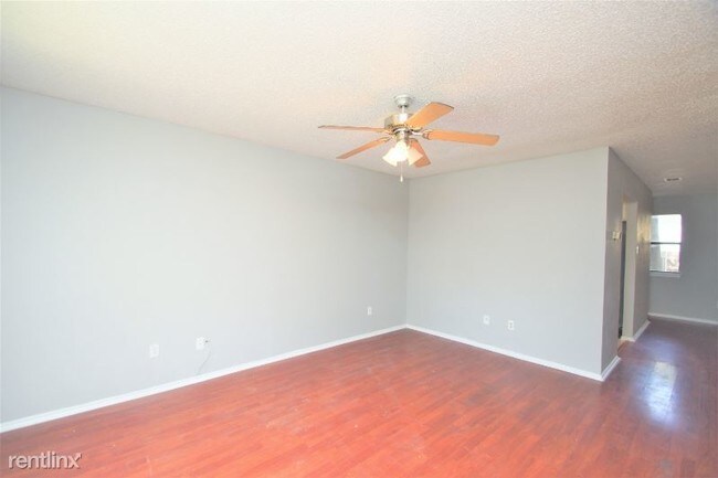 Foto del edificio - 2 br, 2.5 bath House - 9606 Woodvale Dr