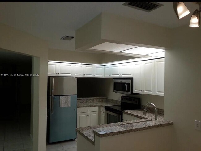 Building Photo - 200 Crosswinds Dr