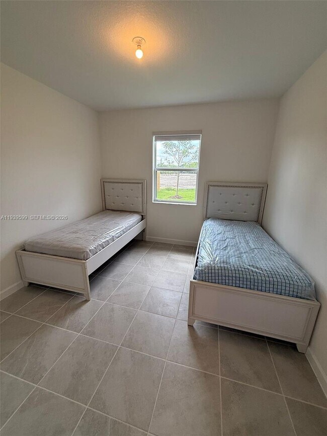 Foto del edificio - 2832 SE 23rd Ave