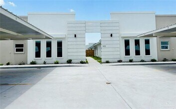 Building Photo - 12 Marcela Dr