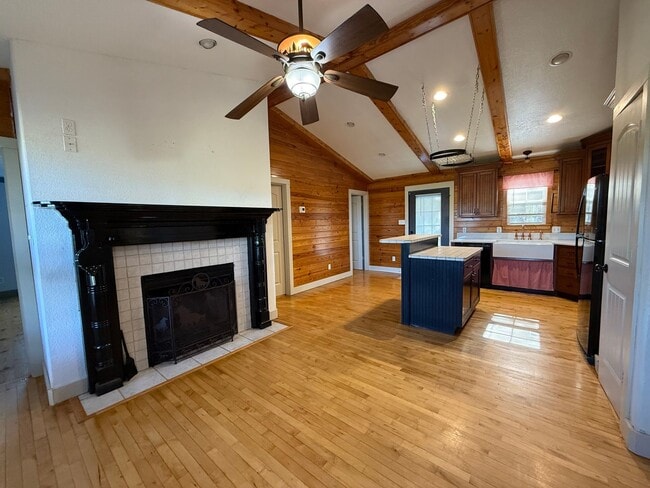 Photo - 7033 Calvary Wy House