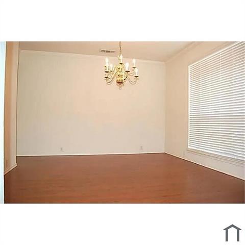 Foto del edificio - 1310 Pinehurst Dr