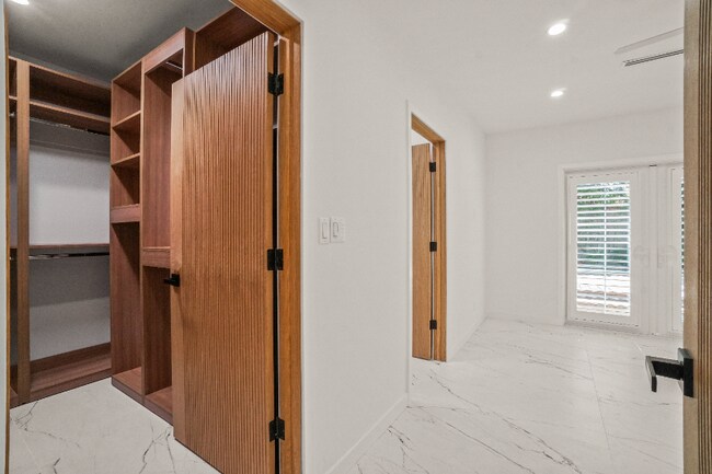 Foto del edificio - 4230 Van Nuys Blvd