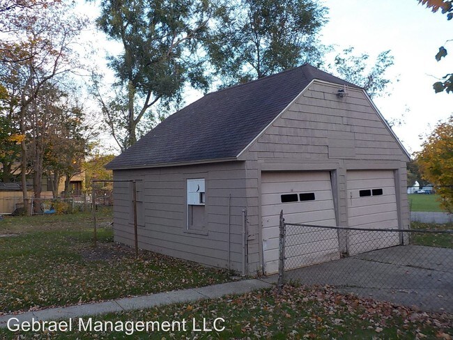 Building Photo - 8231 Miller Rd