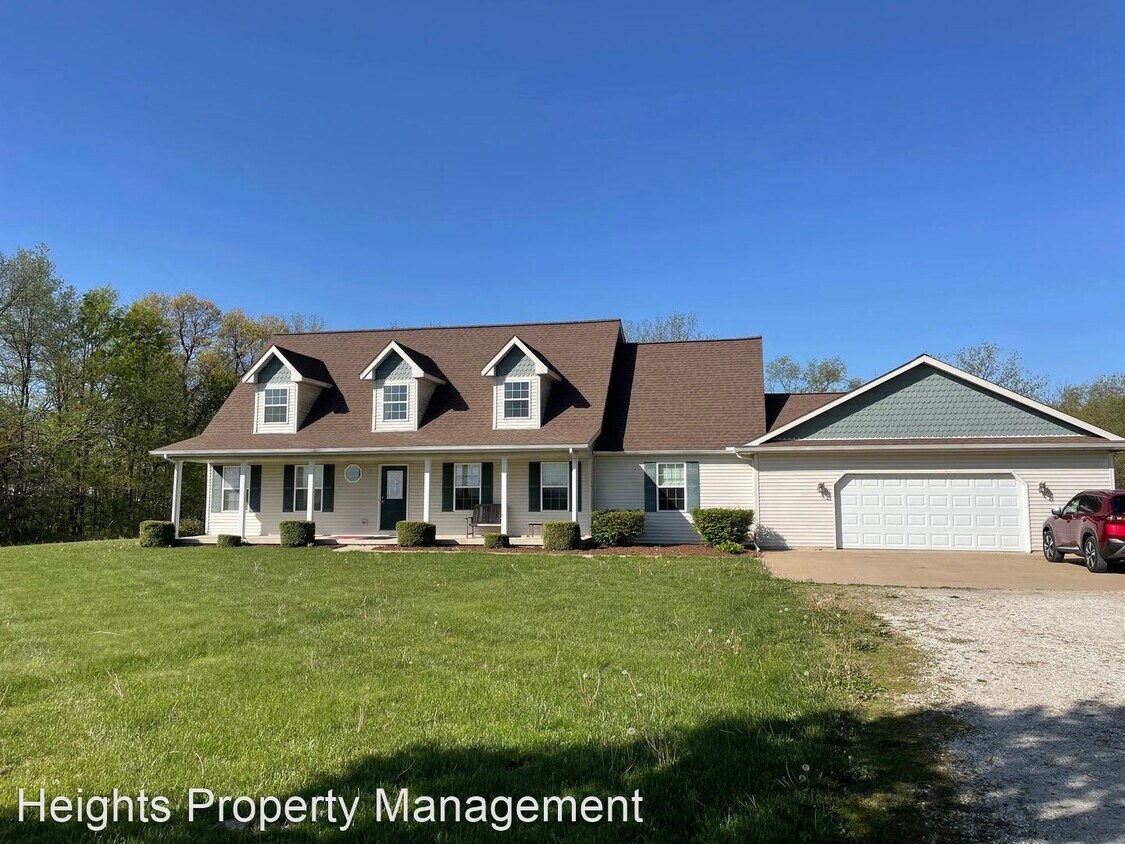 3 br, 2.5 bath House 1801 S Hanna CityG... House Rental in Hanna City, IL