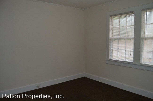 Building Photo - 4300-14302 Wentworth Dr